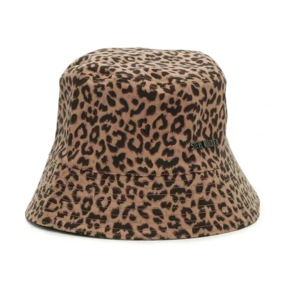 Steve Madden Leopard-Print Water Resistant Packable Bucket Hat - Picture 3 of 13